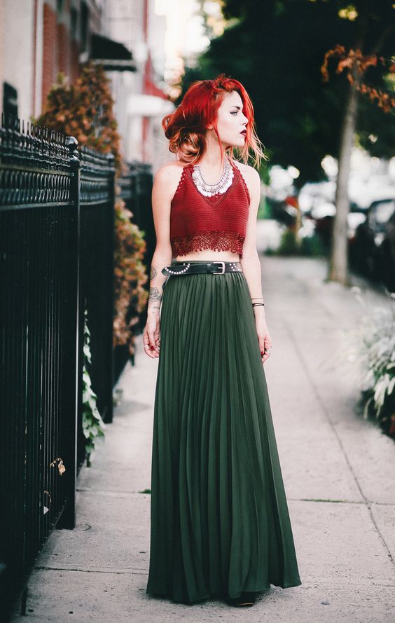 Pleated maxi skirts are prefect for date night | Girlfriend is Better