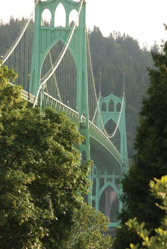 Portland Oregon and it's beautiful bridges | Travel Guide | Girlfriend is Better