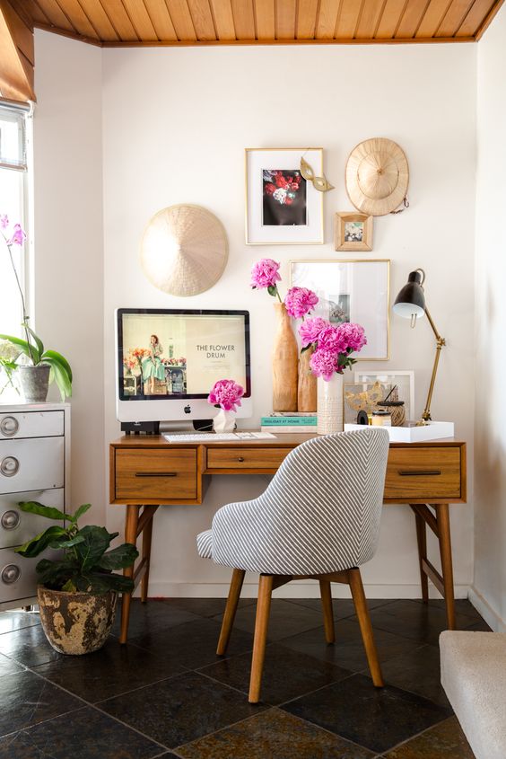 A gallery wall should inspire and motivate you at your desk | Girlfriend is Better