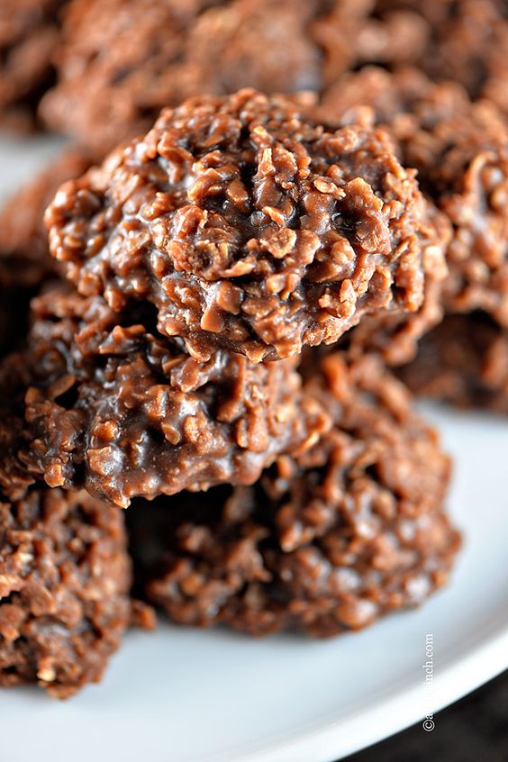 High protein Chocolate No Bake Cookies recipe | Girlfriend is Better