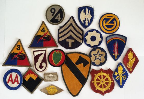 Vintage military patches | VintagePatchesUS via Etsy | Girlfriend is Better