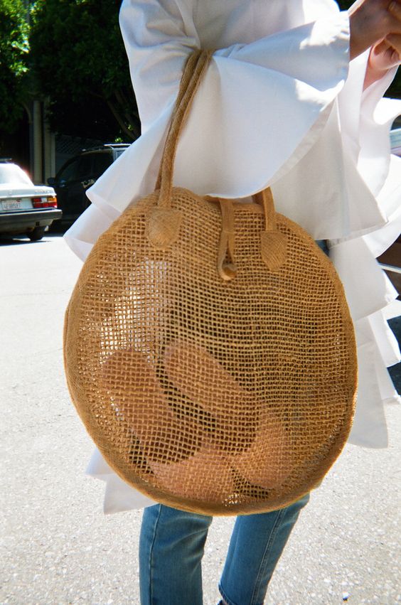 Round straw purse lightweight beach tote | Girlfriend is Better