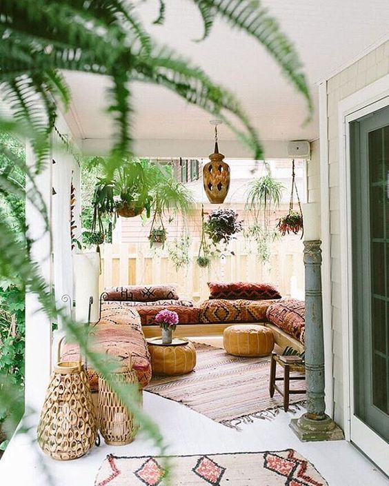 Bohemian sunroom with hanging plants | Girlfriend is Better