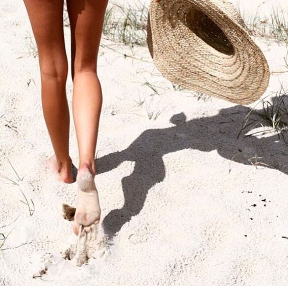 Packable straw hat with wide brim | Girlfriend is Better