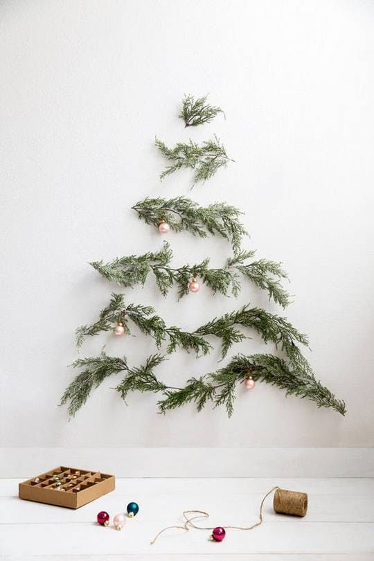 Christmas tree DIY | Evergreen branches Hygge decor | Girlfriend is Better 