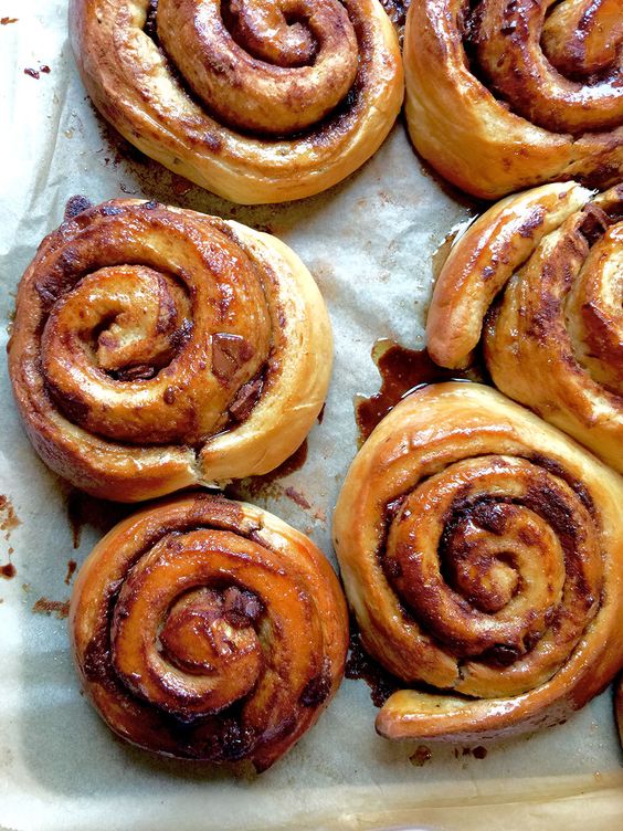 Chocolate and Cinnamon Buns recipe | Love language gift ideas | Girlfriend is Better