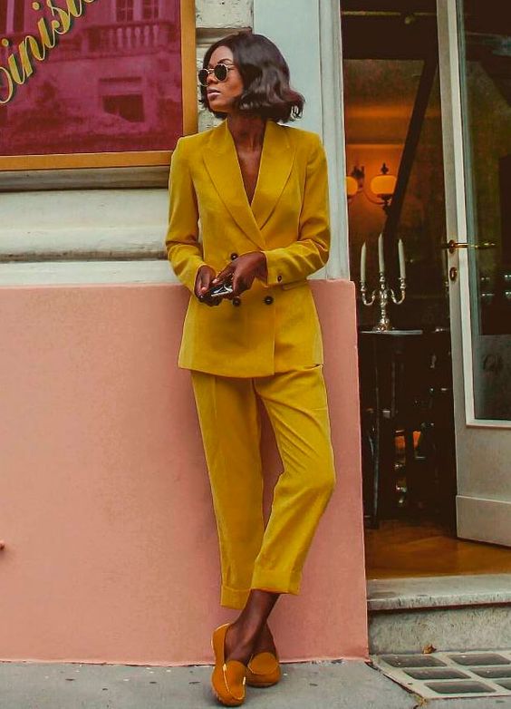 Double-breasted blazers | Marta Lungo in yellow pantsuit | Girlfriend is Better