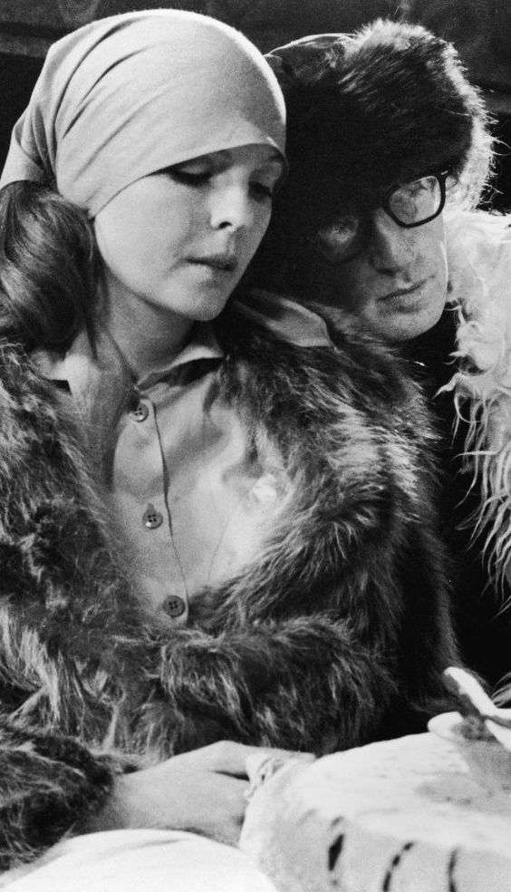 Woody Allen and Diane Keaton | Love and Death | 5 favorite movies review | Girlfriend is Better