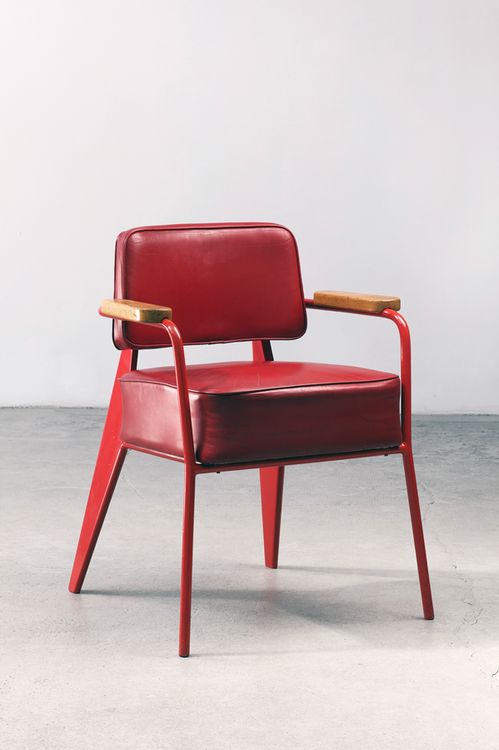 Aries astrology home decor guide | 1951 Bridge Office Chair | Design: Jean Prouvé | Girlfriend is Better