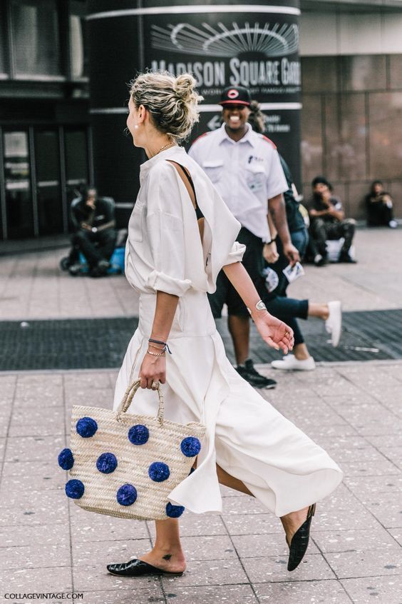 Summer slides | All white minimal outfit straw bag pom poms | Girlfriend is Better