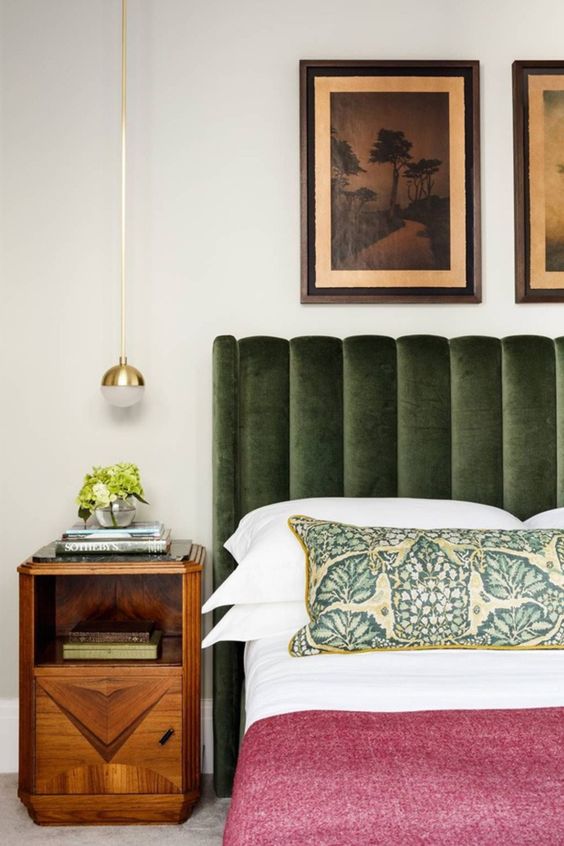 Wood element Feng Shui | Bedroom green headboard side table | Girlfriend is Better