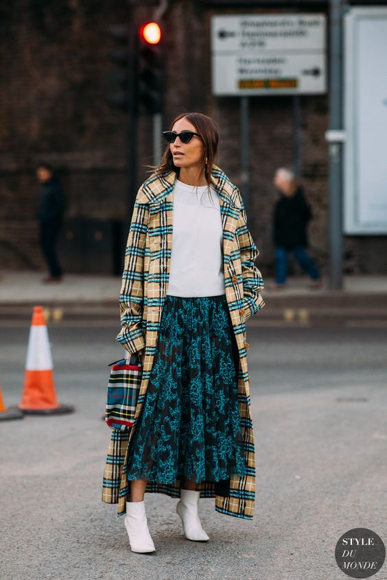 trench coats plaid full-length print mixing | Girlfriend is Better