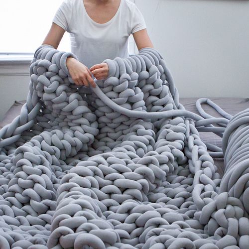 Chunky Knit Blanket DIY | grey arm knitting wool | Girlfriend is Better