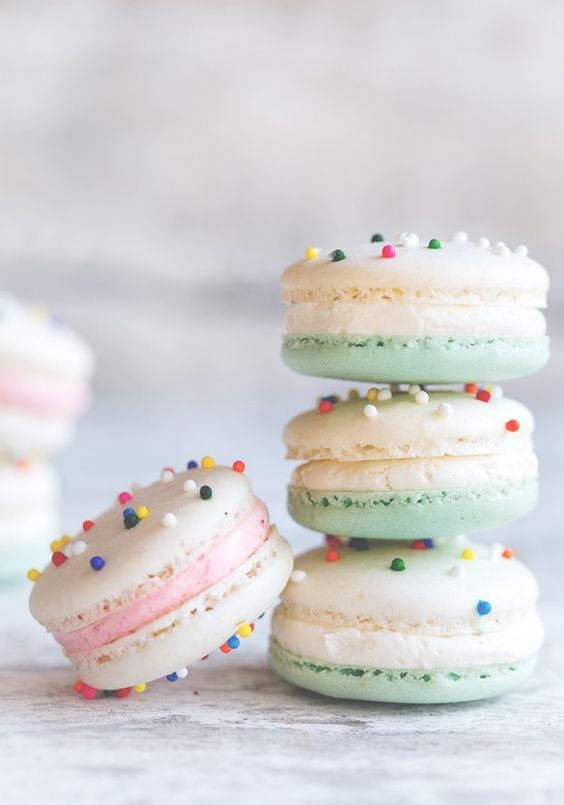 Macaron | Pastel birthday cake | Girlfriend is Better