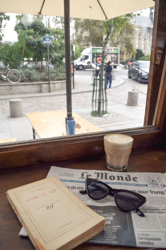 Paris Ground Zero | Shakespeare and Company Cafe coffee book | Girlfriend is Better