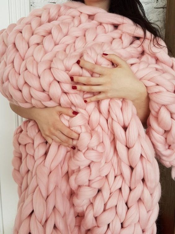 DIY knit blanket | chunky pink wool cozy arm knitting | Girlfriend is Better