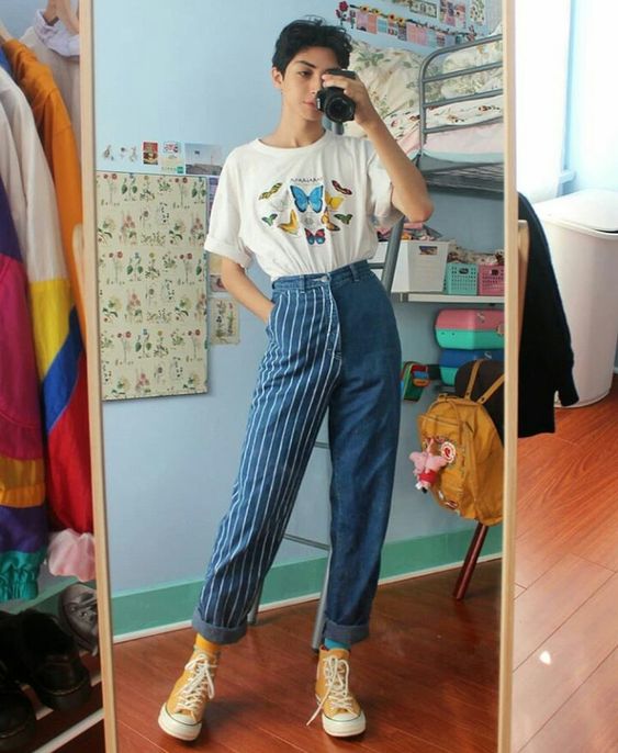 tomboy fashion | 80s butterfly tee shirt striped high-water barrel jeans Converse | Girlfriend is Better