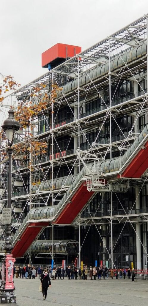 Paris 4th arrondissement | Pompidou Center art museum architecture | Girlfriend is Better