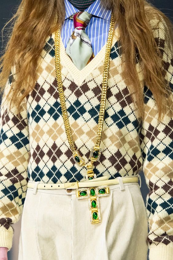 Preppy outfits | button up tie gold chain thin white belt corduroy pants | Girlfriend is Better 