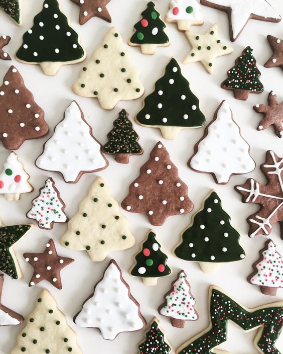 handmade Christmas | tree iced gingerbread cookies recipes | Girlfriend is Better