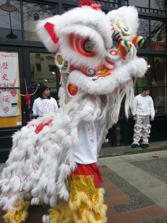 Victoria BC Chinatown | Dragon parade travel guide | Girlfriend is Better