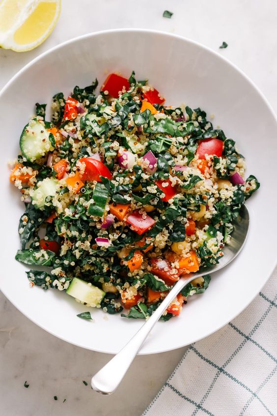 April seasonal vegetables | kale quinoa salad high protein anti-aging low-carb recipe | Girlfriend is Better