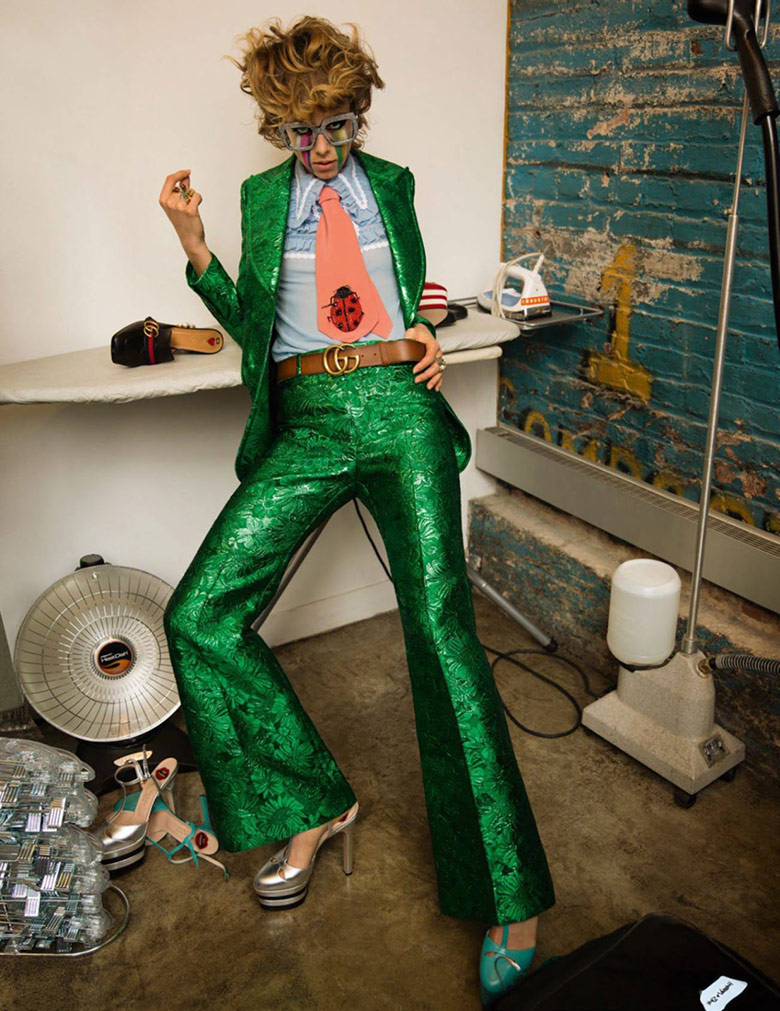 jewel tones | emerald brocade pant suit Gucci belt menswear tuxedo collar party outfit | Girlfriend is Better