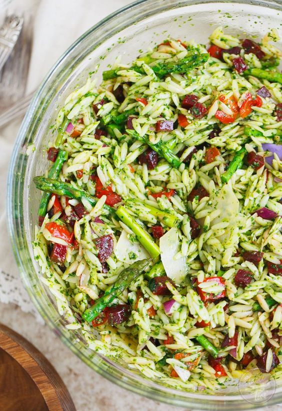 June seasonal vegetables | Arugula Spinach Pesto Orzo Salad recipe vegetarian healthy eating | Girlfriend is Better