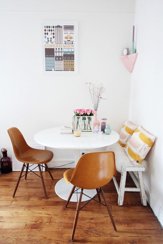 bench seating | breakfast nook french country small spaces | Girlfriend is Better