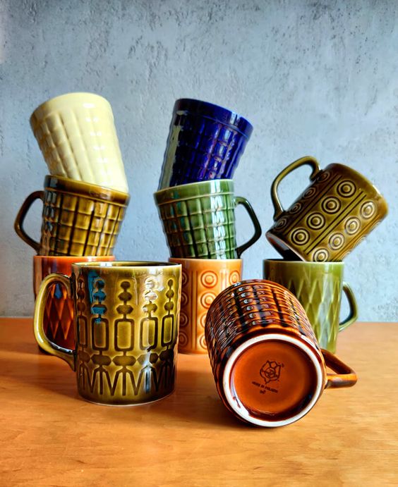 vintage ceramic mugs | Poland crockery collectables | Girlfriens is Better