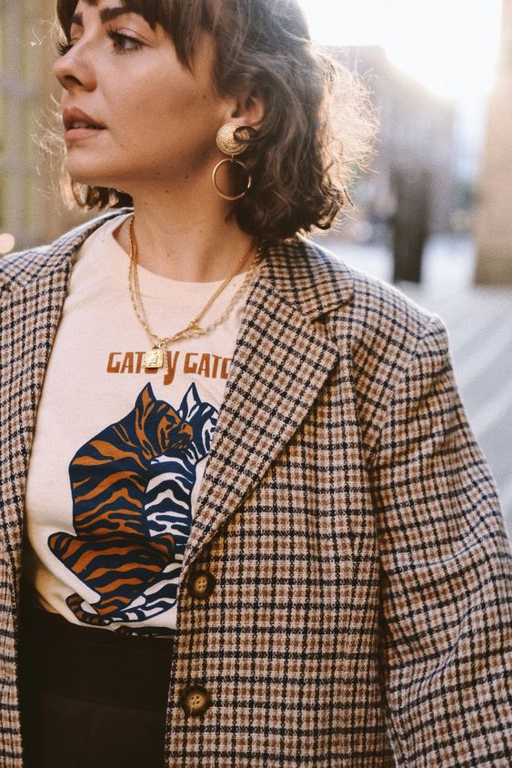 wide lapels | Girlfriend is Better | plaid oversized blazer graphic tee