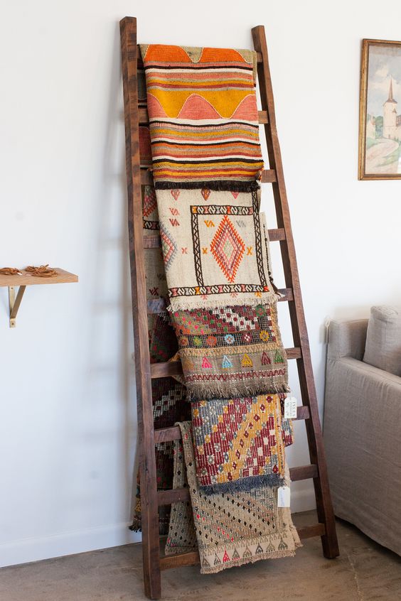 Southwestern decor | Girlfriend is Better | vintage Turkish rugs geometric pattern wood ladder